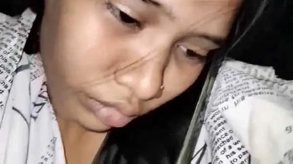Phone karte baat cute desi ladki lund